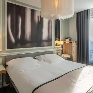 **** Hotell Litteraire Le Swann, Bw Premier Collection Frankrike