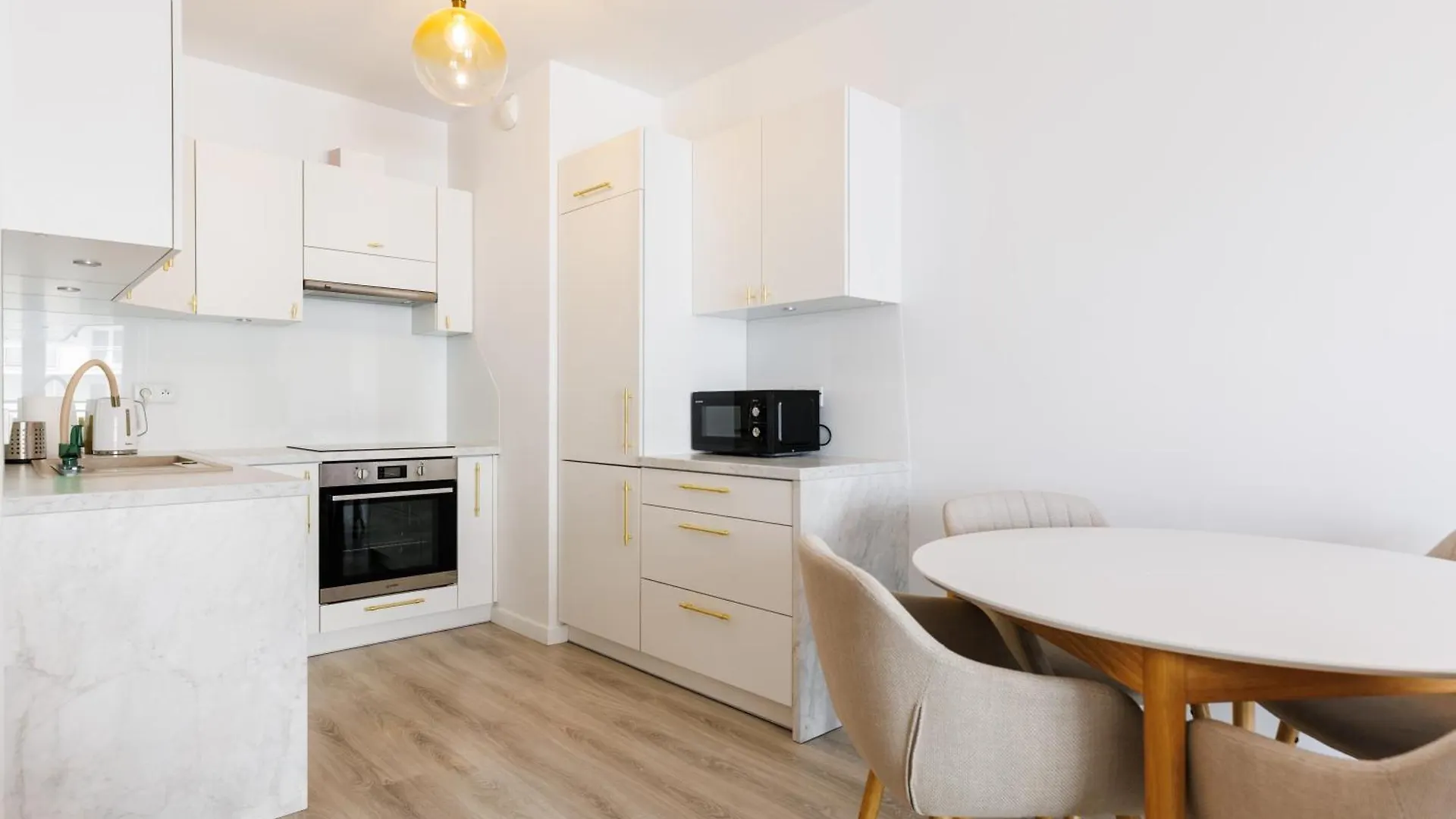 Baltic Apartments Seaside Towers Гданьск